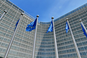 Μπλόκο των Βόρειων στον προϋπολογισμό της ΕΕ: Περικοπές εκατοντάδων δισ. και «όχι» στον κοινό δανεισμό