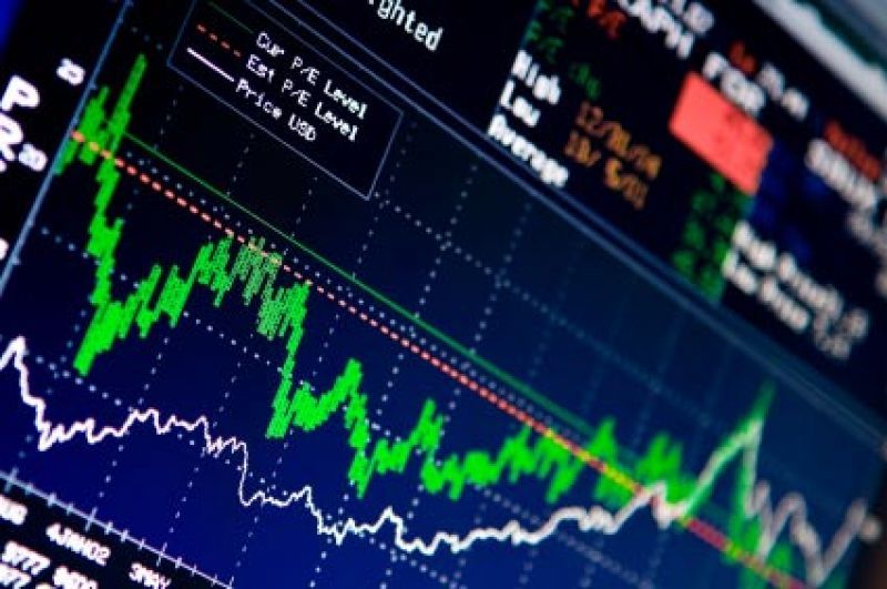 Πάρτι στο Χ.Α., βουτιά στα spreads και ανάκαμψη για το ευρώ