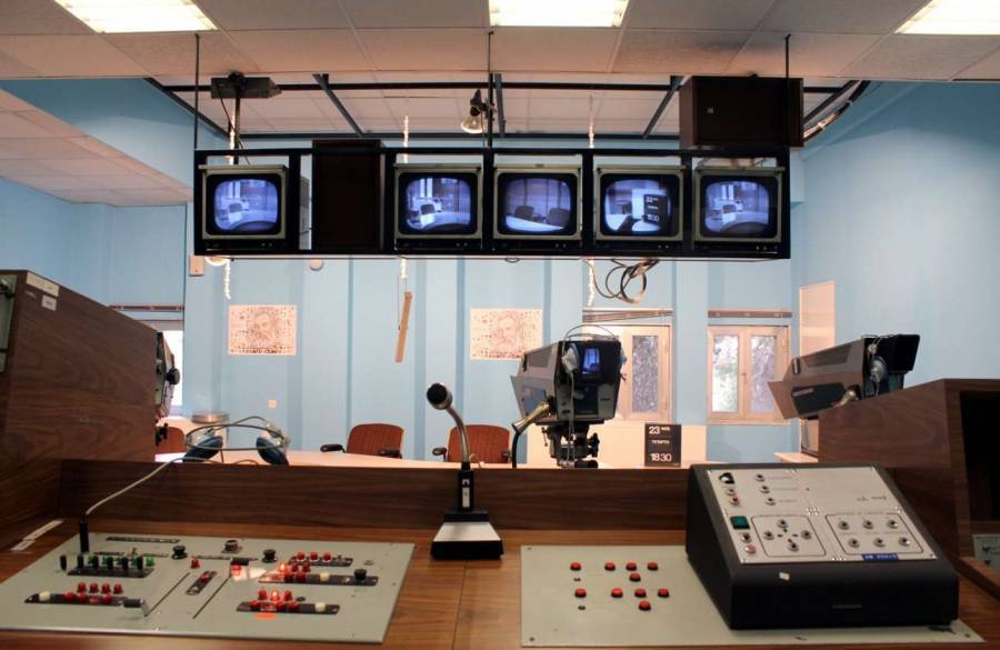 Τι θα γίνει με τις παρελάσεις υπουργών από κανάλια και ραδιόφωνα;