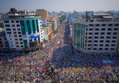 Μιανμάρ: «Επανάσταση των πέντε 2»-Εκατοντάδες χιλιάδες διαδηλωτές κατά της χούντας