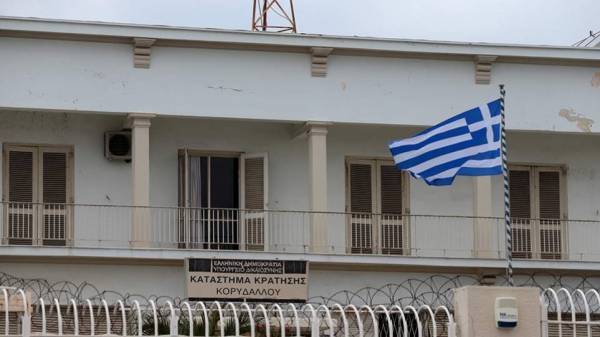 «Μαφία των φυλακών»: Προφυλακιστέος και ο δεύτερος δικηγόρος