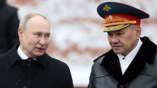 Ρωσία: Ο Πούτιν «καρατόμησε» τον Σοϊγκού από το Υπουργείο Άμυνας