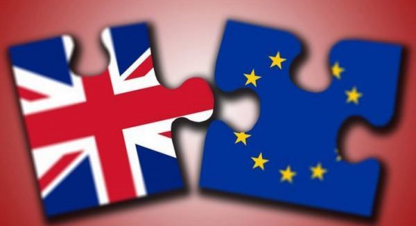 H EΕ στοχεύει σε συμφωνία για το Brexit μέχρι τον Οκτώβριο του 2018