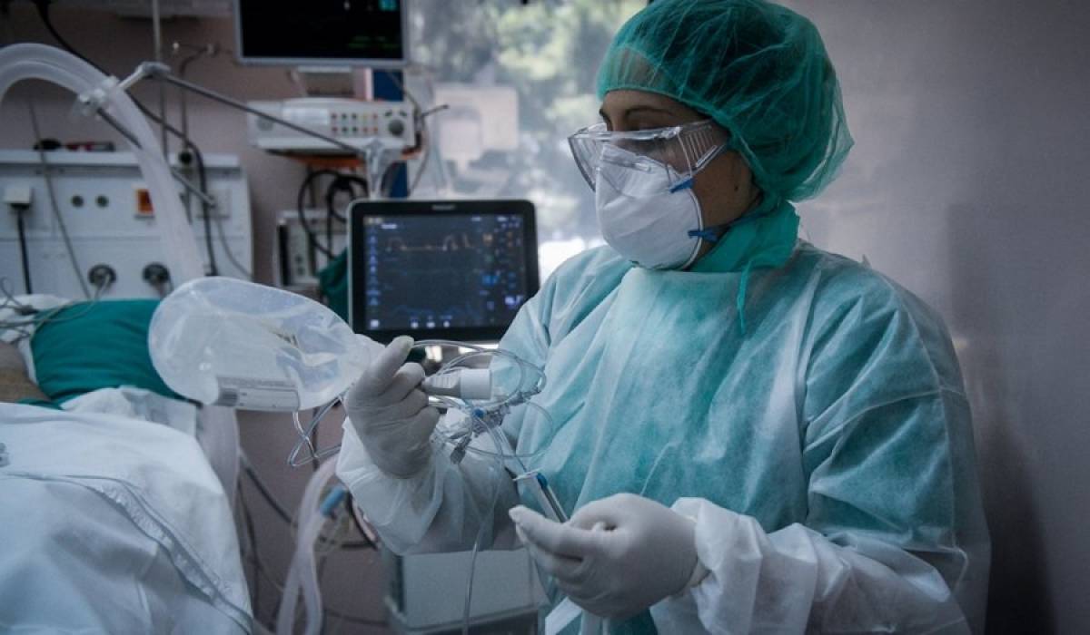 Κορονοϊός-Ελλάδα: 20 θάνατοι και 3.273 νέα κρούσματα-Στους 286 οι διασωληνωμένοι