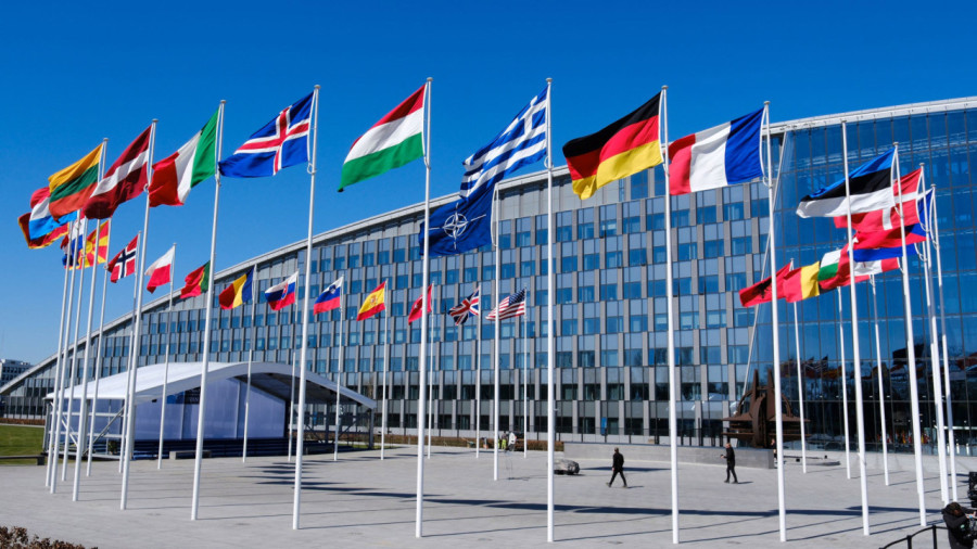 Έρευνα Ευρωβαρόμετρου: Σθεναρή στήριξη των νέων σε μια διευρυμένη ΕΕ