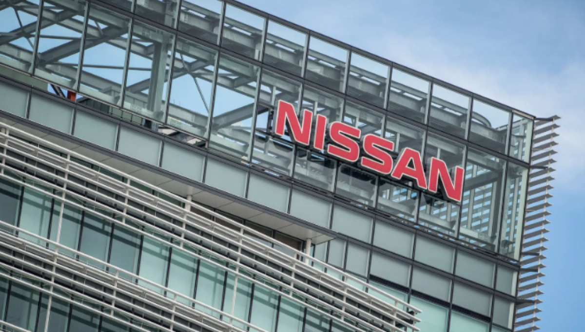 Η Nissan ακυρώνει κατασκευή εργοστάσιο μπαταριών και κόβει θέσεις εργασίας