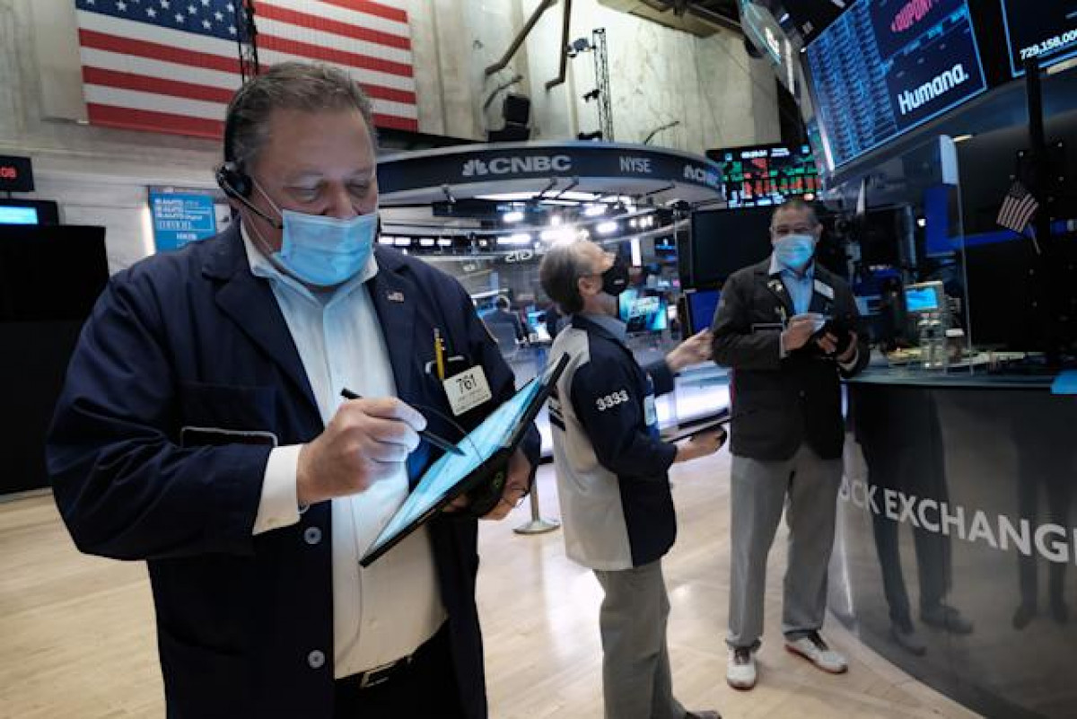 Ανέκαμψε η Wall Street, με το βλέμμα στη Fed