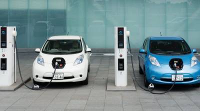 Καραμανλής: Ηλεκτρικά ένα στα τρία αυτοκίνητα το 2030