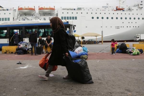 Ακόμη 58 πρόσφυγες και μετανάστες μεταφέρονται σε δομές της ενδοχώρας