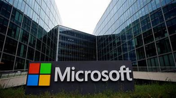 Η Microsoft επενδύει 15,2 δισ. δολάρια στα Ηνωμένα Αραβικά Εμιράτα για την Τεχνητή Νοημοσύνη