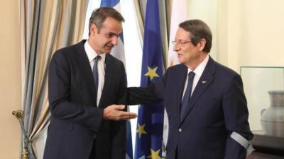 Συνομιλία Μητσοτάκη- Αναστασιάδη ενόψει της Διάσκεψης «5+1» για το Κυπριακό