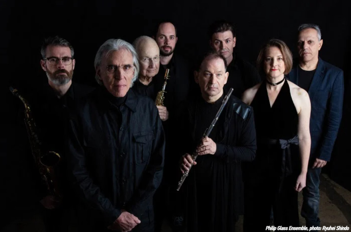 Το Philip Glass Ensemble στο Ηρώδειο για μια μοναδική βραδιά αφιερωμένη στο εμβληματικό Koyaanisqatsi