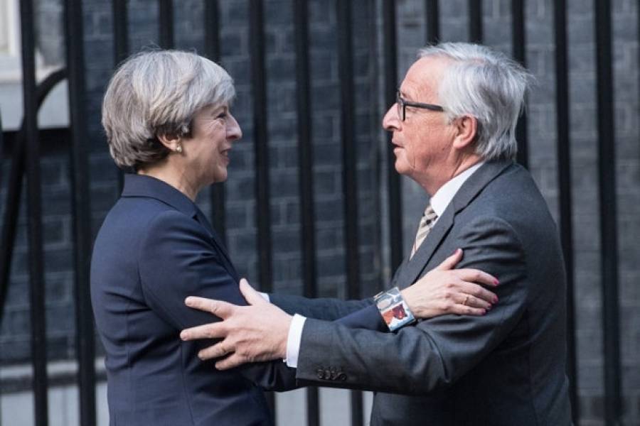 Συμφώνησαν Βρετανία - ΕΕ για το Brexit, μένει να συμφωνήσουν και οι Άγγλοι