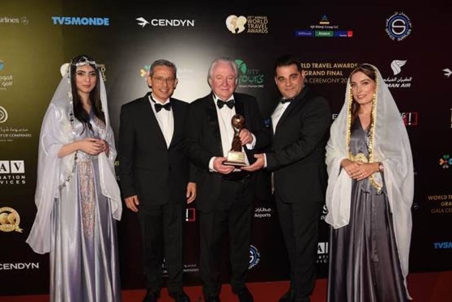 Santo Maris Oia: Κορυφαίο boutique resort στα World Travel Awards