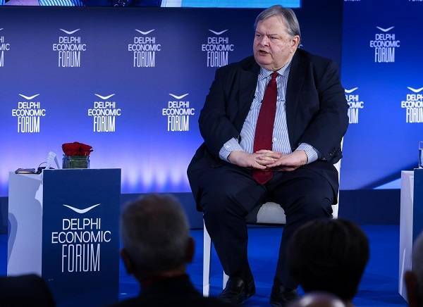 Βενιζέλος για πόλεμο στην Ουκρανία: Σε λήθαργο η Ευρώπη