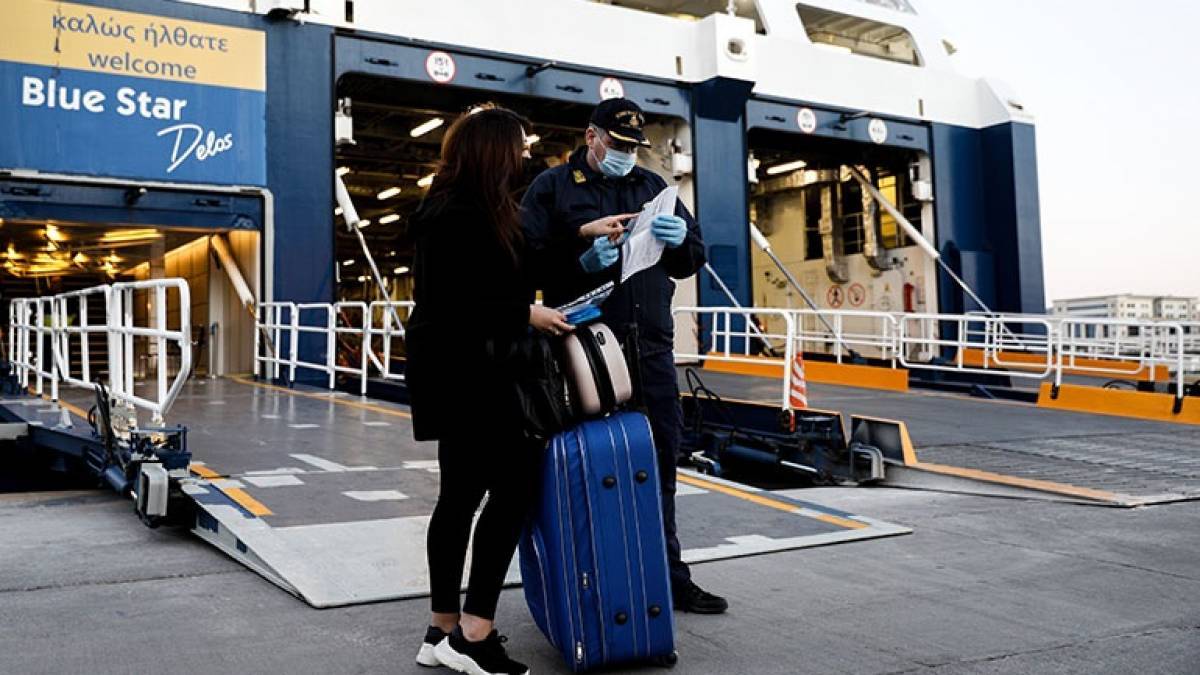 Νέοι κανόνες για ταξίδια στα νησιά-Τι ισχύει για τα παιδιά