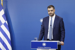Μαρινάκης: Αδιαπραγμάτευτη η προστασία των καταναλωτών - Πρόστιμα 22 εκατ. ευρώ σε ενάμιση χρόνο