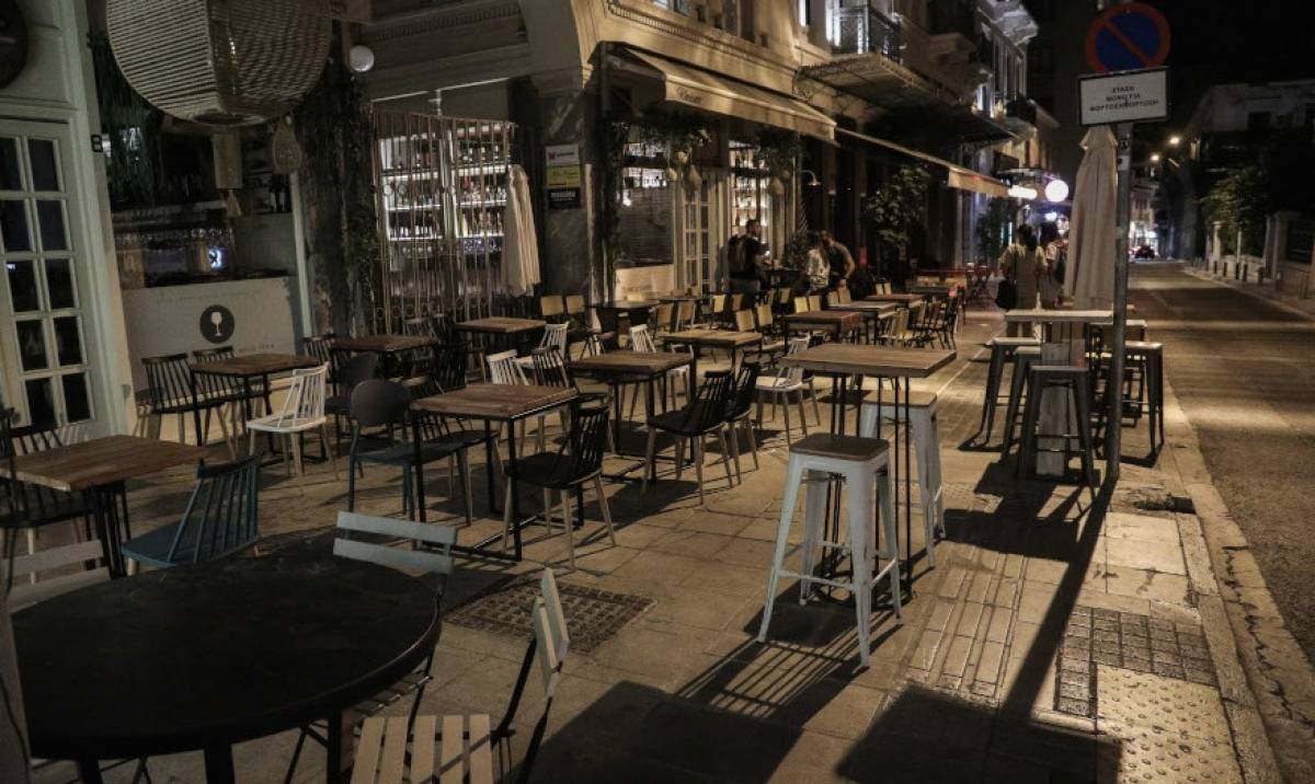 Πτώση τζίρου 25% στα καταστήματα εστίασης λόγω των νέων μέτρων