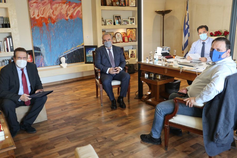 Καρανίκας (ΕΣΕΕ): Click in shop σε ένδυση, υπόδηση και κοσμήματα