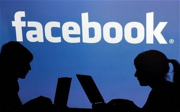 Facebook: Περισσότερη διαφάνεια στις πολιτικές διαφημίσεις