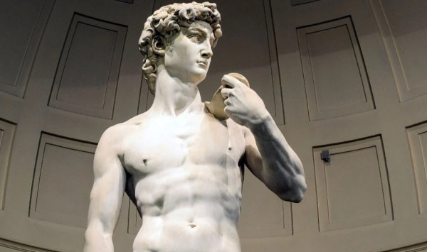 «Τέχνη, όχι πορνογραφία»: Το μουσείο της Φλωρεντίας προσκαλεί γονείς που είχαν διαμαρτυρηθεί για το γυμνό του Δαβίδ, να δουν από κοντά το άγαλμα