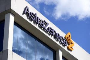 Ο επικεφαλής της Astra Zeneca «δίνει στεγνά» την Επιτροπή