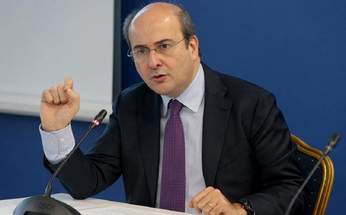 Χατζηδάκης: Δεν γίνεται επιχειρηματικότητα με εργαζόμενους «στα κεραμίδια»