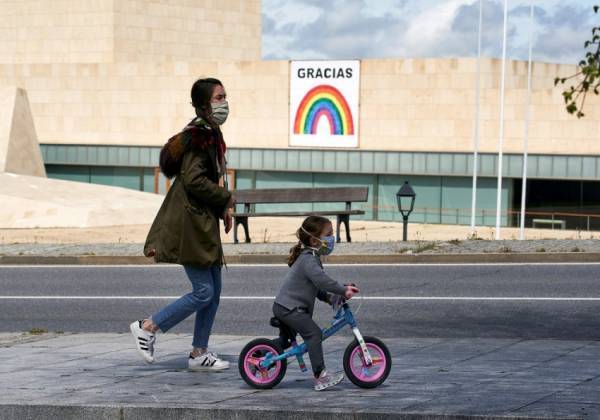 Ισπανία: 376 νεκροί από Covid-19 το τελευταίο 24ωρο