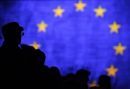 Ευρωβαρόμετρο: Μεταναστευτικό και ανεργία οι σοβαρές προκλήσεις της Ευρώπης