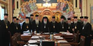 Ιερά Σύνοδος: Αποδέχεται τα... βελτιωμένα περιοριστικά μέτρα στις εκκλησίες