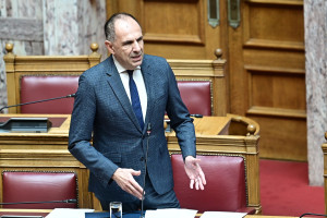 Διαβεβαιώσεις Γεραπετρίτη: Δεν υπάρχει καμία πρόθεση να αποσταλούν στρατεύματα στην Ουκρανία