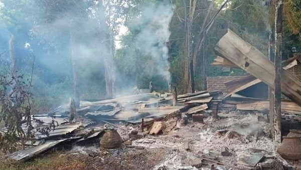 Μιανμάρ: Τουλάχιστον εξήντα νεκροί από αεροπορικό βομβαρδισμό σε συναυλία