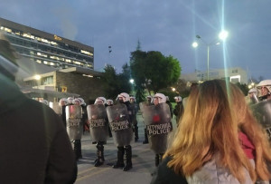 Επέμβαση των ΜΑΤ στη Νομική Σχολή του ΑΠΘ