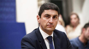 Αυγενάκης: Εξαιρετικά ανησυχητικές εξελίξεις στη Μέση Ανατολή-Φόβοι διάχυσης του πολέμου