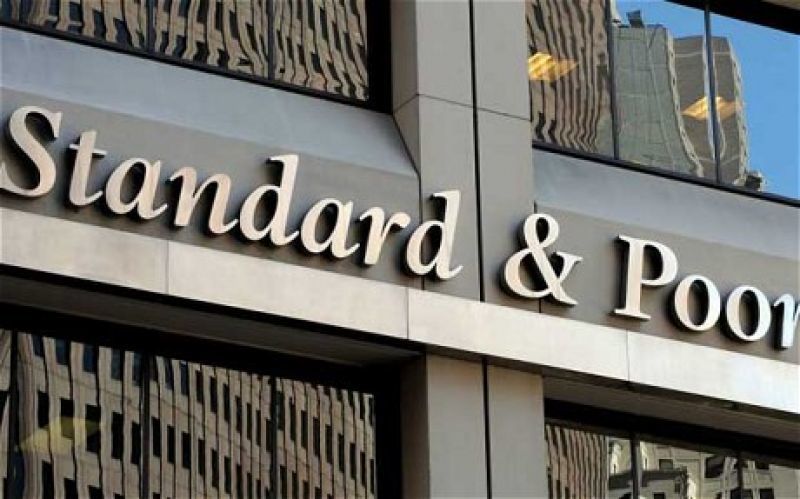 S&amp;P: Υποβάθμισε την πιστοληπτική ικανότητα της Ιταλίας