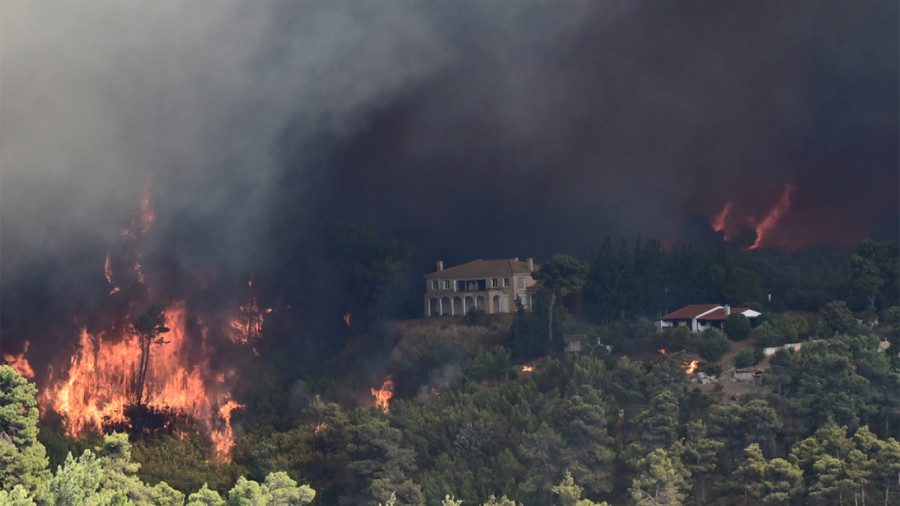 Επαναλειτουργούν κλινικές και ξενώνες αποκατάστασης που εκκενώθηκαν λόγω της πυρκαγιάς