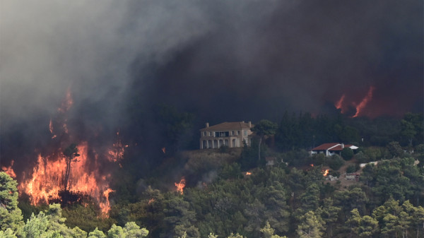 Επαναλειτουργούν κλινικές και ξενώνες αποκατάστασης που εκκενώθηκαν λόγω της πυρκαγιάς