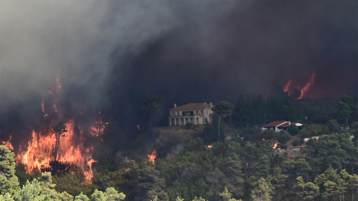 Επαναλειτουργούν κλινικές και ξενώνες αποκατάστασης που εκκενώθηκαν λόγω της πυρκαγιάς
