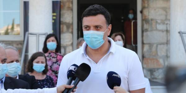 Κικίλιας: Διπλασιάζουμε τις ΜΕΘ μας- Τι είπε για τους διασωληνωμένους