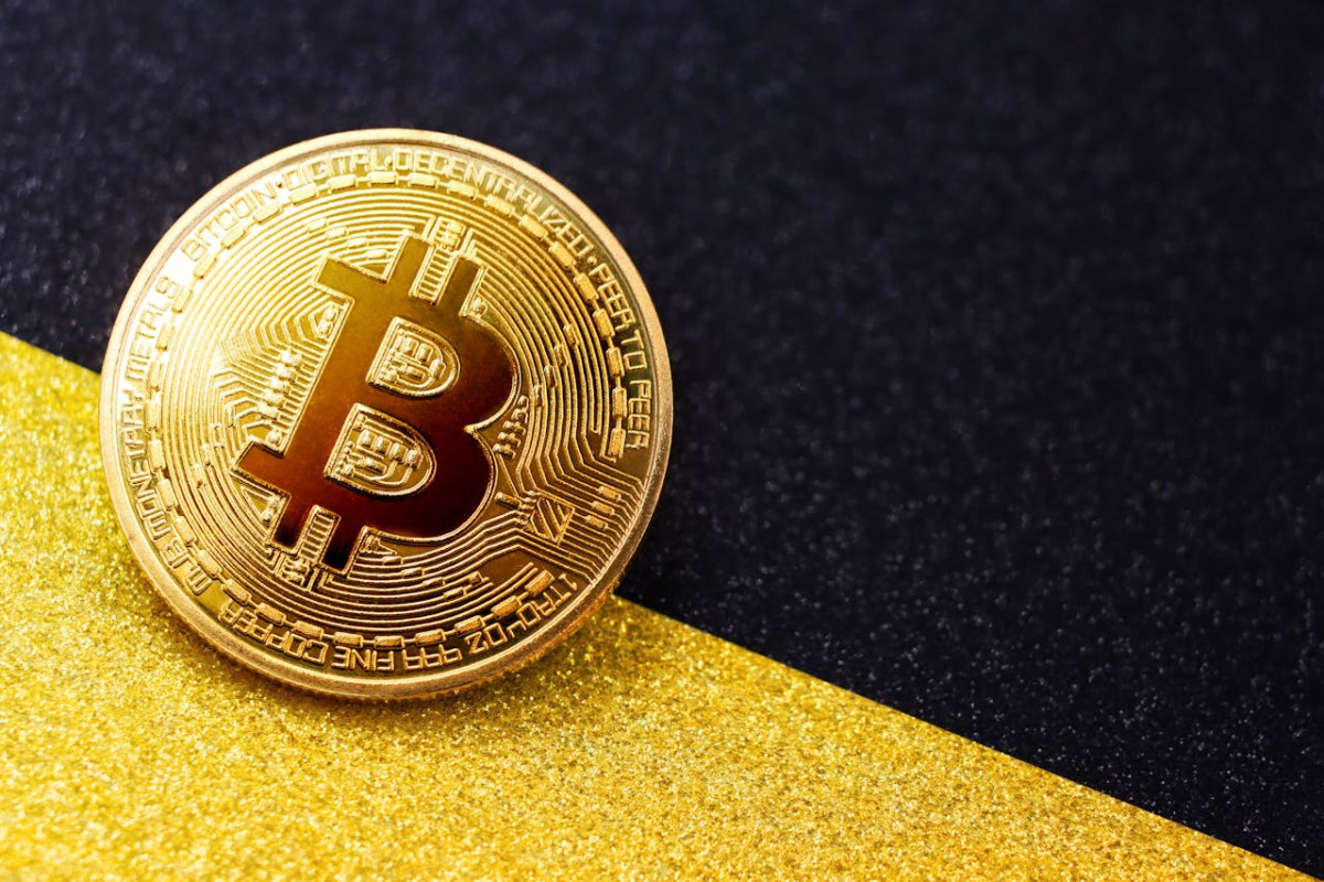 Στα «κόκκινα» τα crypto ελέω Μέσης Ανατολής: «Έχασε» τα $71.000 το Bitcoin