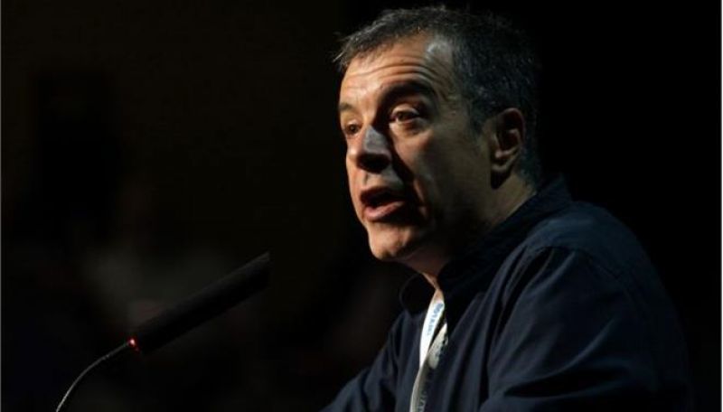 Θεοδωράκης: Βάλτε τη δική σας πρόταση στο δημοψήφισμα