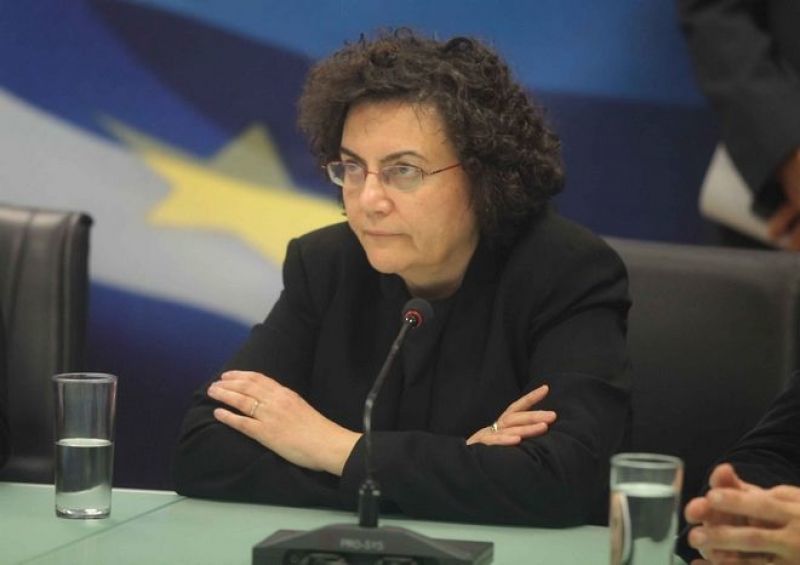 ΥΠΟΙΚ: Τη σκυτάλη στον Τρύφωνα Αλεξιάδη έδωσε η Νάντια Βαλαβάνη