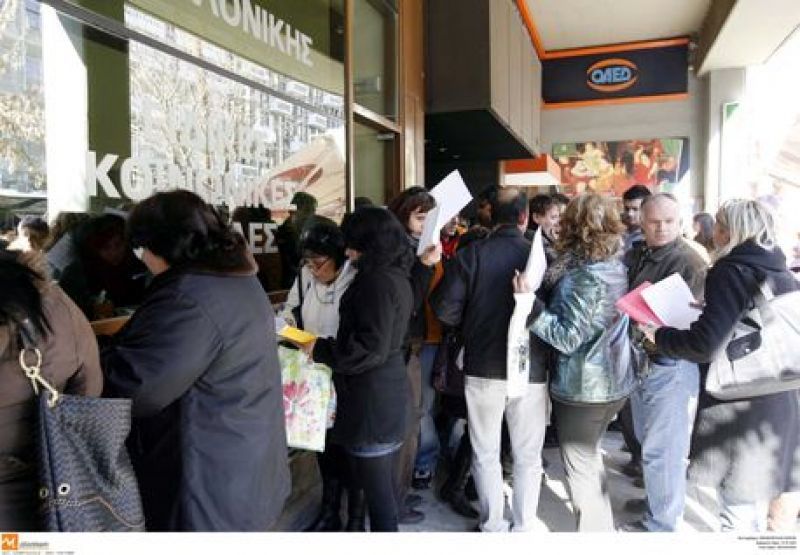 «Κόβει στα δύο» η ανεργία γυναίκες και μακροχρόνια ανέργους