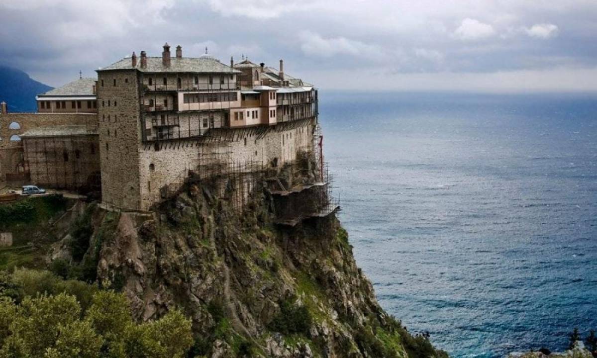 Κλείνει το Άγιο Όρος για επισκέπτες- προσκυνητές