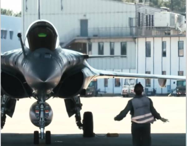 Προσγειώνονται στην Τανάγρα τα πρώτα έξι Rafale-Θα «χαιρετήσουν» την Ακρόπολη