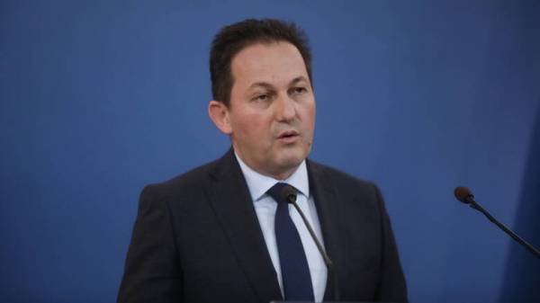 Πέτσας: Ξεκινάμε τις εργασίες για τις κλειστές δομές