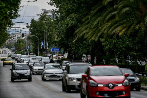 Τέλη κυκλοφορίας: Πότε αναρτώνται τα ειδοποιητήρια- Τα ποσά ανά αυτοκίνητο