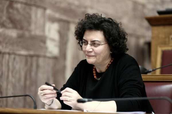 Βαλαβάνη: Δεν έβγαλα εγώ 200.000 ευρώ πριν το δημοψήφισμα