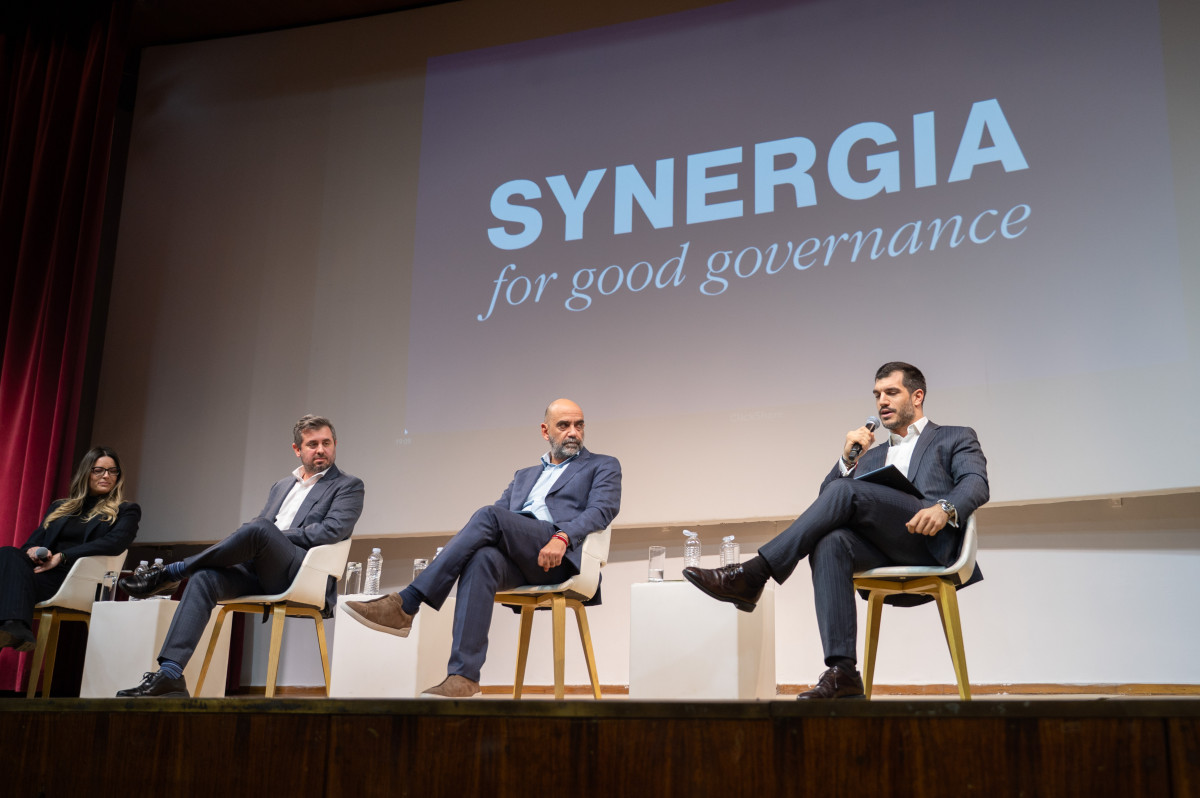 «Προτάσεις διακυβέρνησης για την Ελλάδα του μέλλοντος»: Σύγχρονες ιδέες στο συλλογικό τόμο του Think Tank Synergia