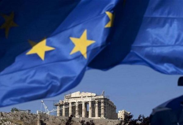 Bloomberg: Η Ελλάδα βιώνει τον πόνο της επιστροφής στην κανονικότητα